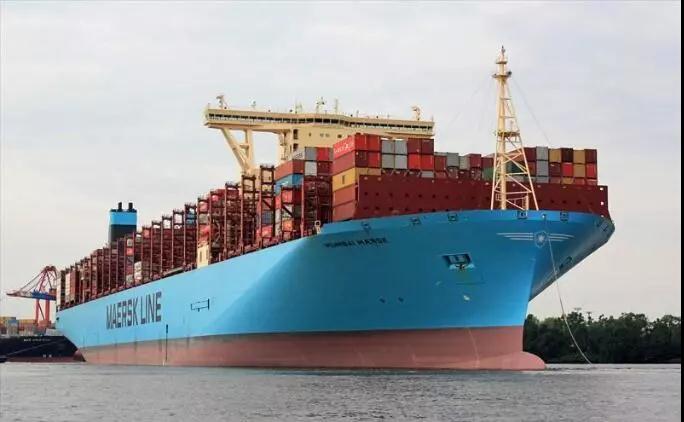 A Maersk emitiu um aviso: Suspensão de reservas em muitos lugares