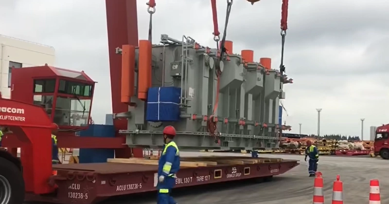 Como a OOG Shipping pode apoiar o transporte complexo de cargas industriais?