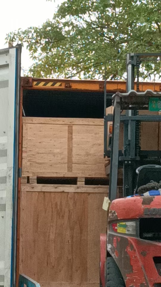 LCL consolidation cargo loading into FCL container